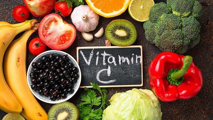 Vitamin C có nhiều trong các loại trái cây như cam, bưởi, ổi,