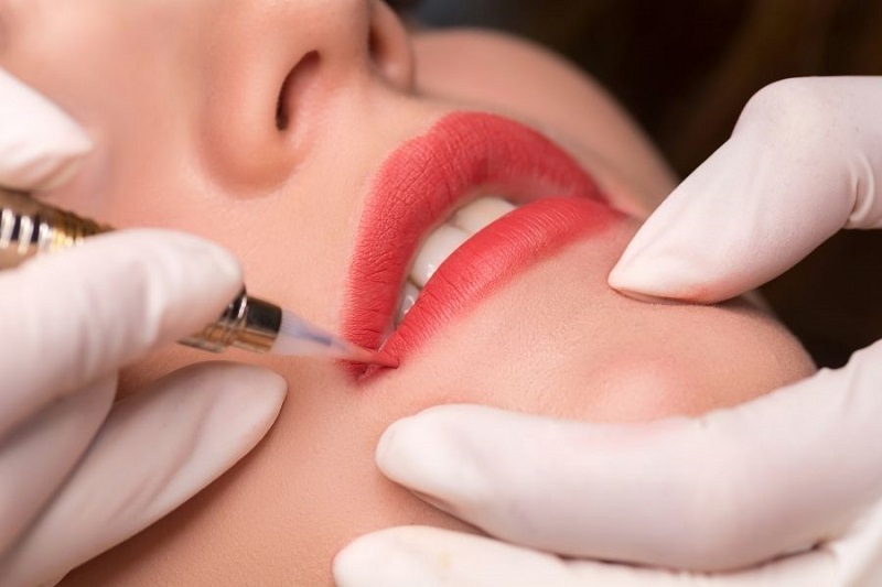 Phun môi Nano - Tạo nên đôi môi trong trẻo không tỳ vết